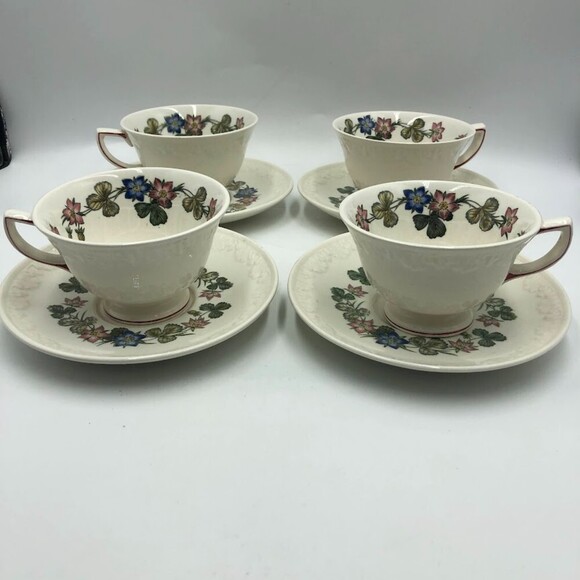 Vintage Pembroke Set of 4 Tea Cups and Saucers Wedgwood Corinthian USA England - Picture 1 of 8